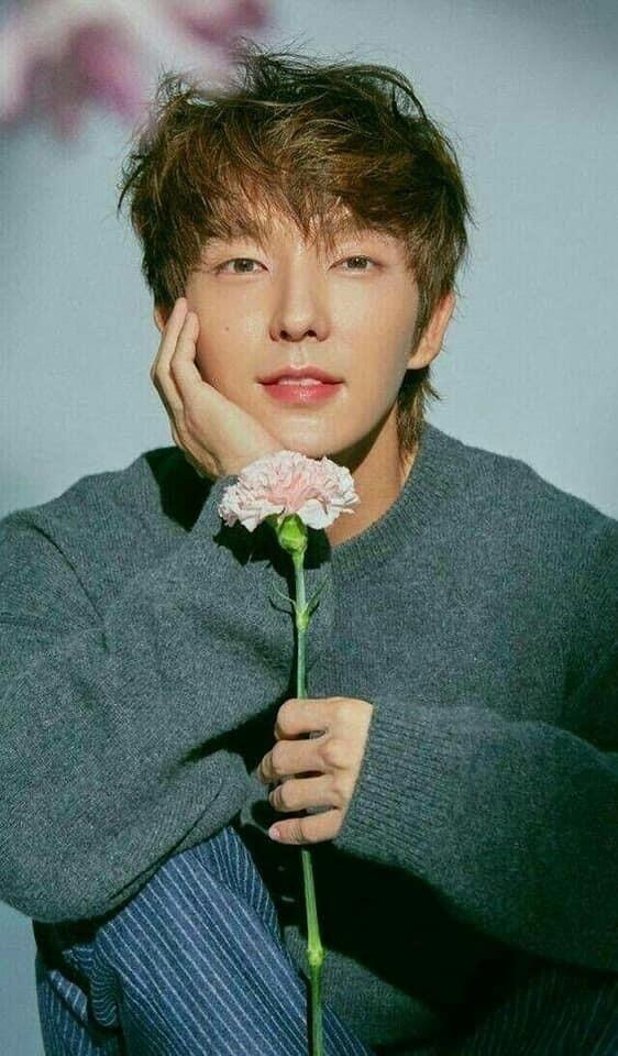 Jika Lee Joon Gi Jadi Pembunuh Menawan di Flower of Evil, Makin Berkilau Saja Dia!