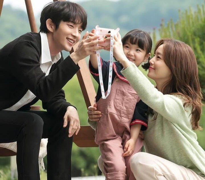 Jika Lee Joon Gi Jadi Pembunuh Menawan di Flower of Evil, Makin Berkilau Saja Dia!