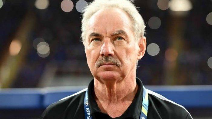 Masih Ingat Mantan Pelatih Timnas Alfred Riedl? di Kabarkan Meninggal Dunia