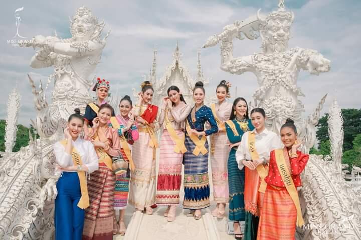 Cantik Dan Anggun, Ini Pesona Gadis Thailand Kenakan Traditional Costume