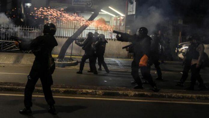 Penelitian Ungkap Bahaya Gas Air Mata. Apa Kabar Demo Di Indonesia ?