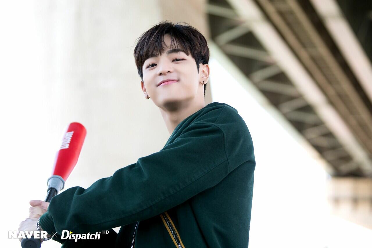 Banyak Netizen yang Sangsikan Kebenaran Agensi Baru Woojin