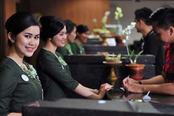 Membiasakan Diri &quot;Tanpa Senyuman&quot; di Lingkungan Kerja Saat Pandemi Covid-19