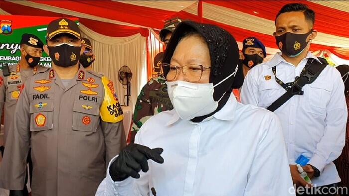 Risma Minta Pendatang Wajib Tes Swab Sebelum Masuk Surabaya