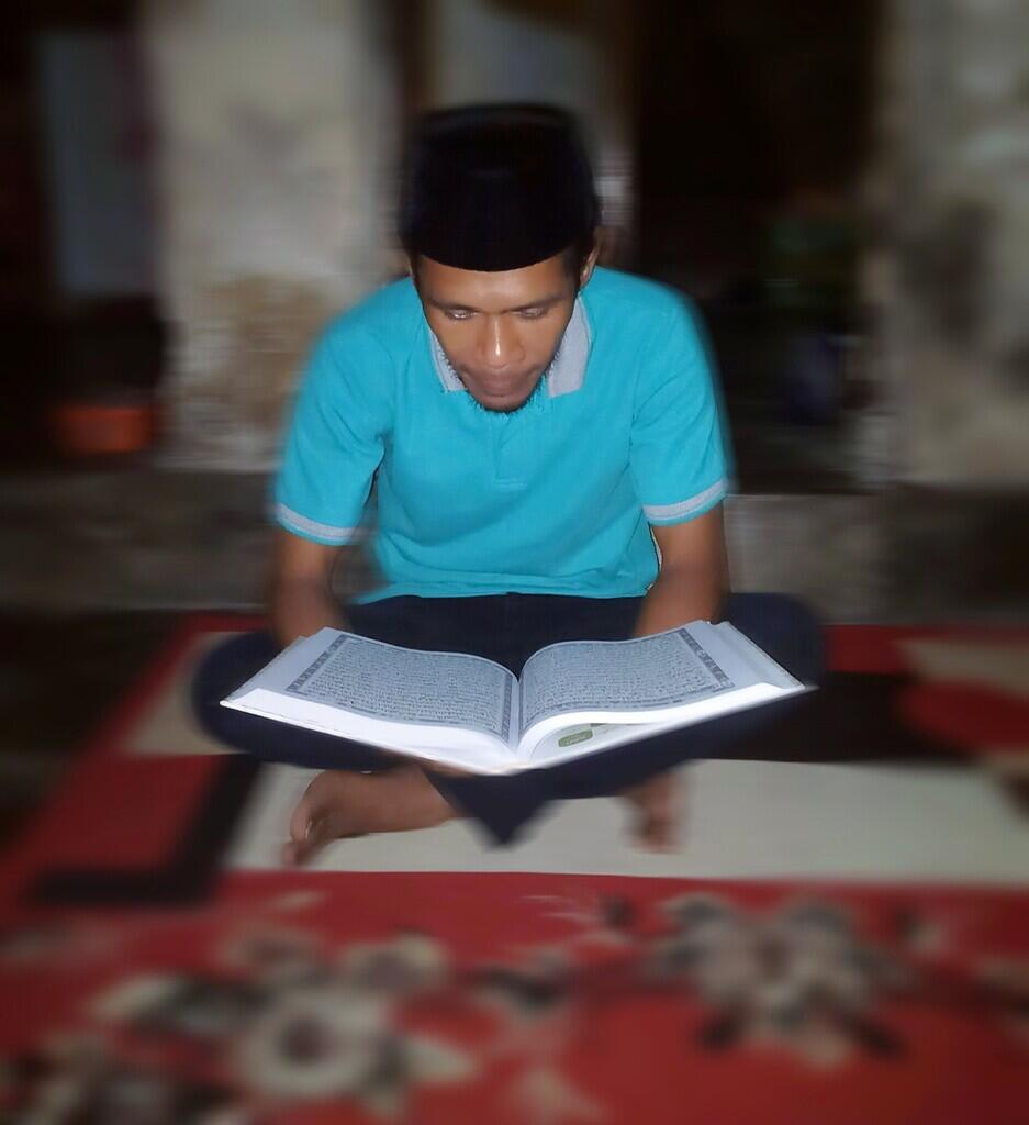 Mendengarkan Rekaman Al-Quran Apakah Dapat Pahala.?