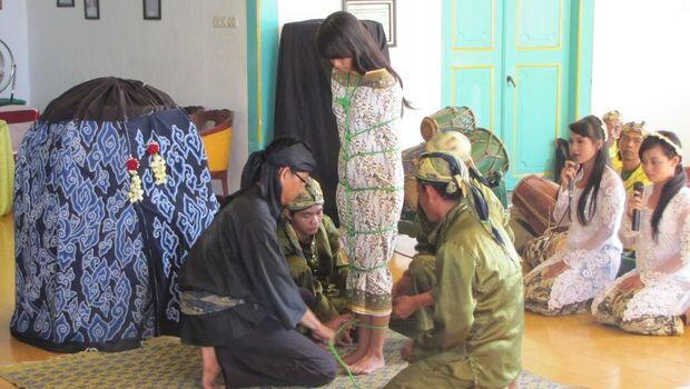 &#91;COC Reg. Cirebon&#93; Sintren, Tarian Beraroma Mistis Namun Sarat Makna