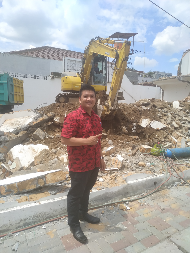 Beli Bongkaran Rumah / Gedung / Bangunan Tua : 081317708828 - 085110331630