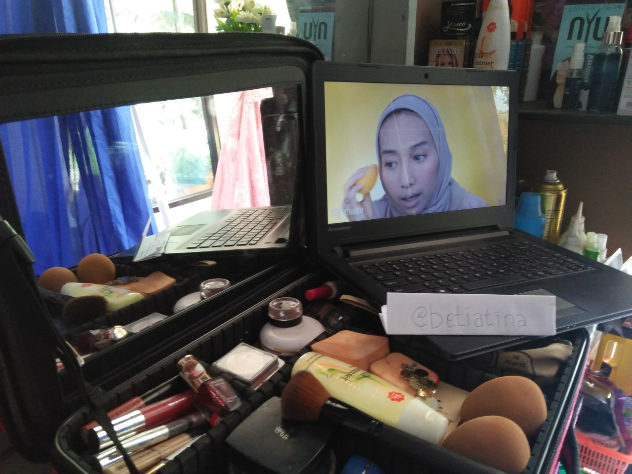 Stay Productive at Home Ala Ane, Tetap Asik Meski Di Rumah
