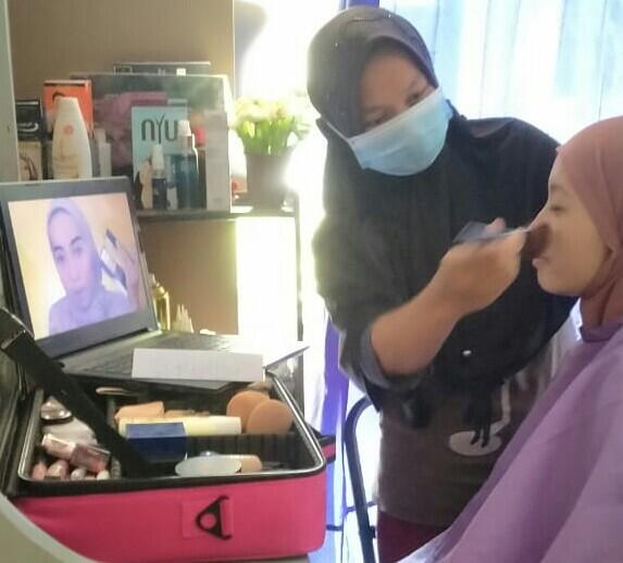 Stay Productive at Home Ala Ane, Tetap Asik Meski Di Rumah