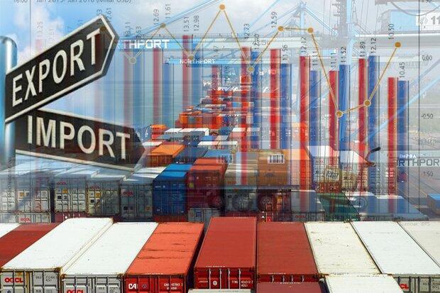 Ekspor Terus Turun, Ekonom Khawatir Akan Ada PHK Massal