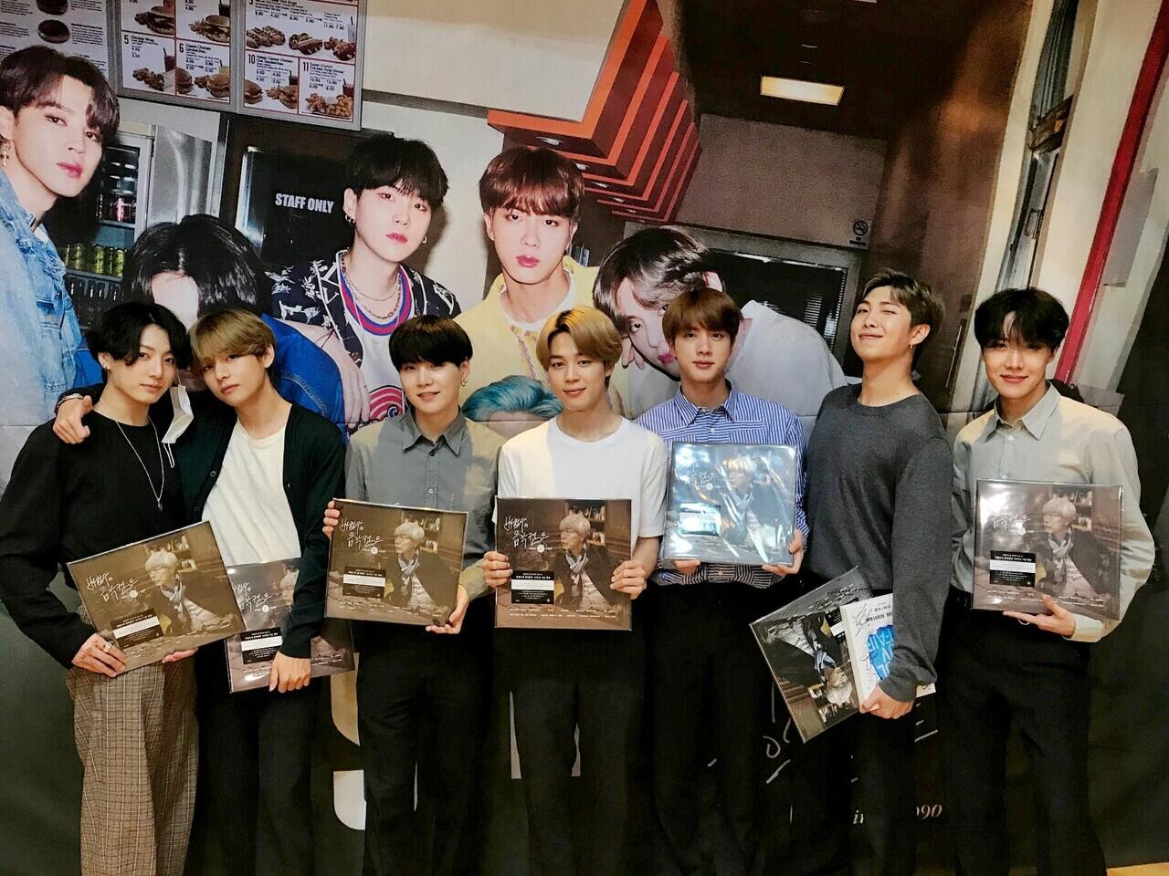 BTS Ungkap Reaksi Bang Si Hyuk Mengenai Billboard Hot 100!