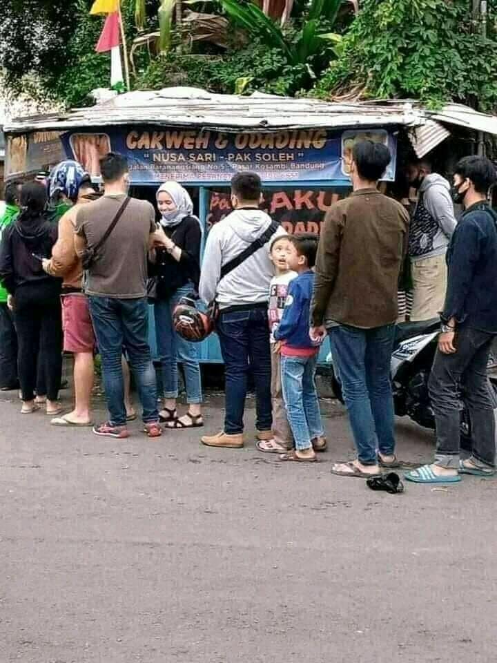 RAHASIA DIBALIK VIRALNYA ODADING MANG OLEH YANG RASANYA ANJIM BANGET