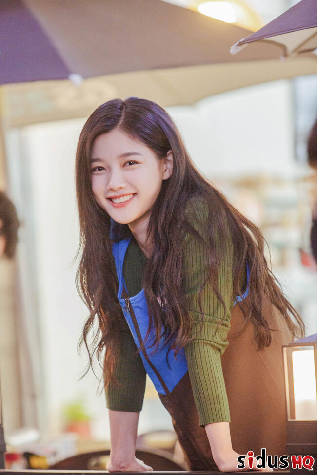 Aktris Kim Yoo Jung Mungkin akan Gabung ke Agensi Baru