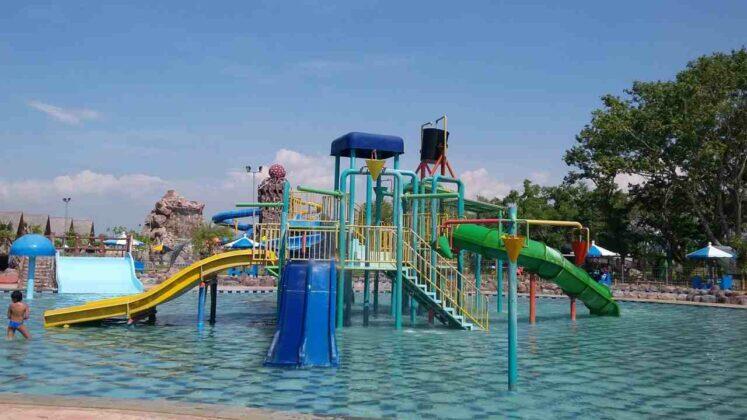 &#91;COC_Cirebon&#93; Waterland Ade Irma Suryani Memiliki Wahana yang Memikat Pengunjung