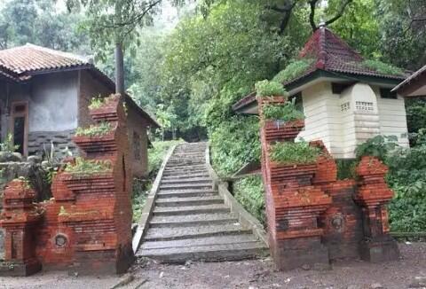 &#91;COC Reg. Cirebon&#93; Deretan Wisata Cirebon Dijamin Bikin Susah Move On, Kok Bisa?