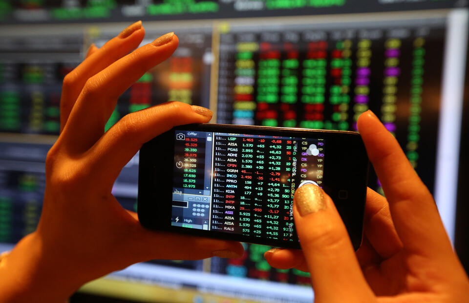 Akhir Pekan Saham Asia Naik Tipis