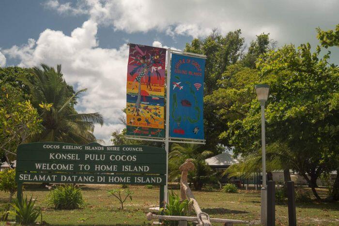 Pulau Cocos orang Melayu;Malaysia dan Indonesia