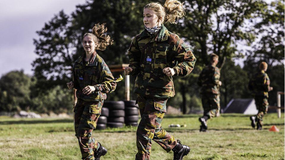Elisabeth Putri di Lumpur Belgia dan Pelatihan Militer