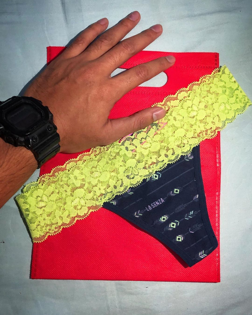 Dagang Celana Dalam Bekas Dinar Candy Laris Manis Gan, Laku 50 Juta