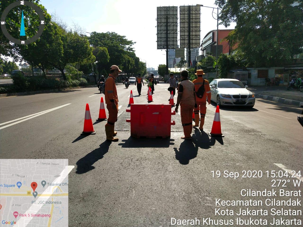 Sepeda Motor Nyungsep Di Cilandak, Jalan Gelombang Langsung Di Tata Ulang