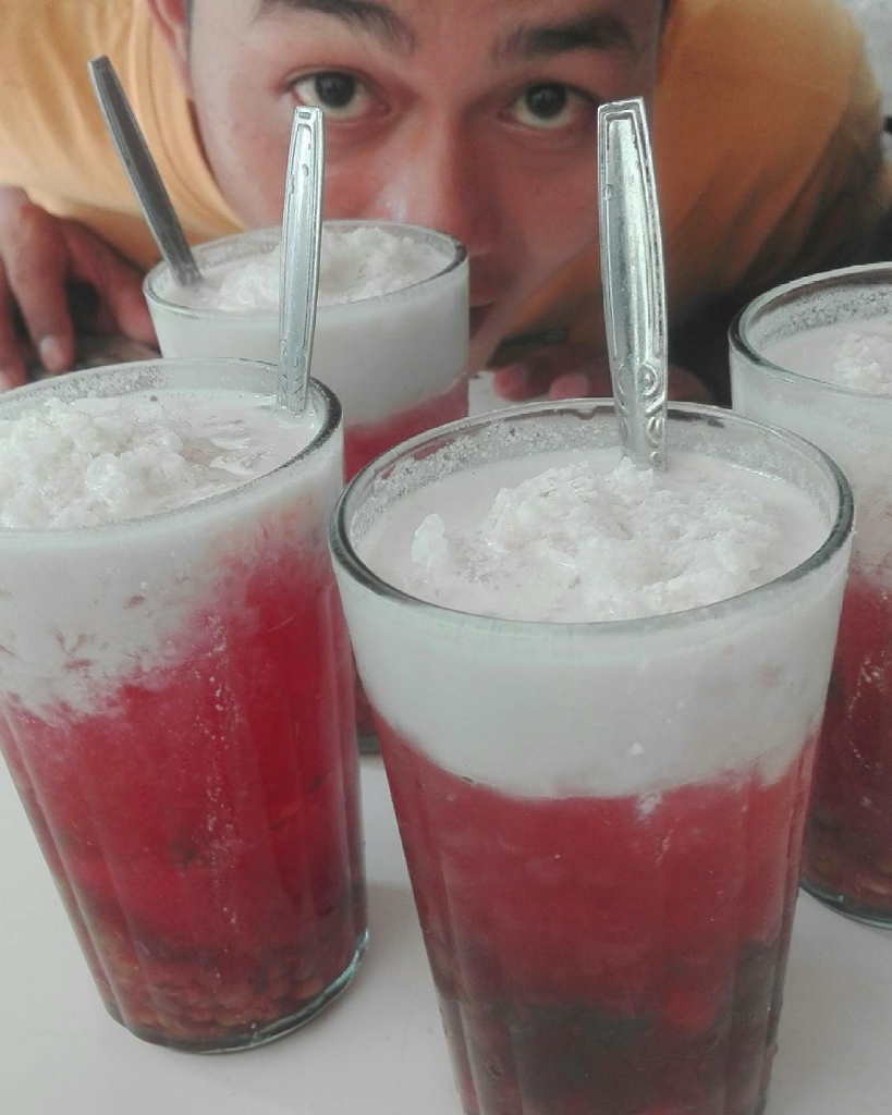 &#91;COC.Reg.Tegal&#93; Es Lontrong, Si Legendaris Asal Tegal Yang Menyegarkan!