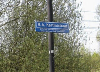 BANGGA! 9 Monumen & Jalan di Luar Negeri yang Memakai Nama Tokoh INDONESIA.