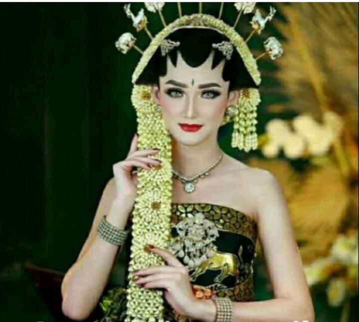 &#91;COC Reg.Solo&#93; 3 Riasan Dan Busana Pengantin Wanita Solo, Warisan Keraton Surakarta