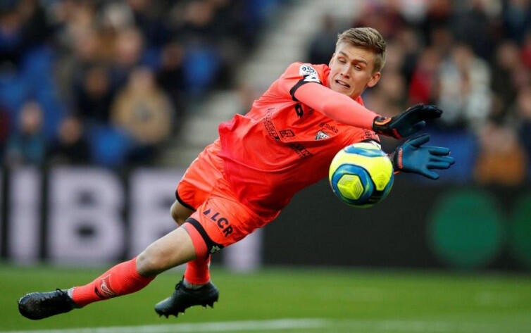 5 Hal Menarik Mengenai Runarsson, Kiper Arsenal yang Pernah Mengejek Arsene Wenger