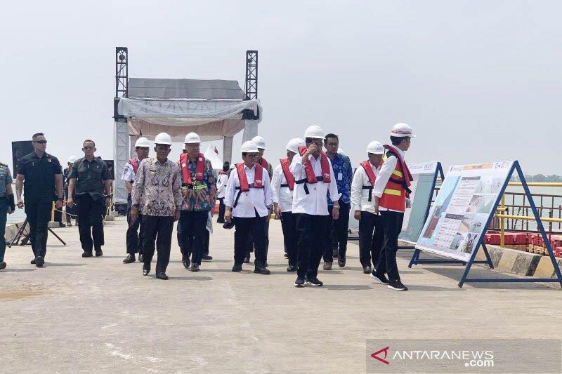 Presiden Jokowi Ingin Pembangunan Pelabuhan Berdampak Bagi Nelayan