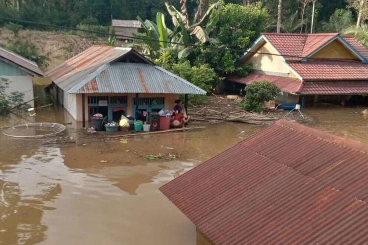 Indonesia Di Tengah Wabah Covid Mulai Dilanda Banjir