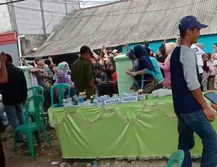 Ambil Duitnya Jangan Pilih Orangnya, Siap-siaplah Pilkada Serentak!