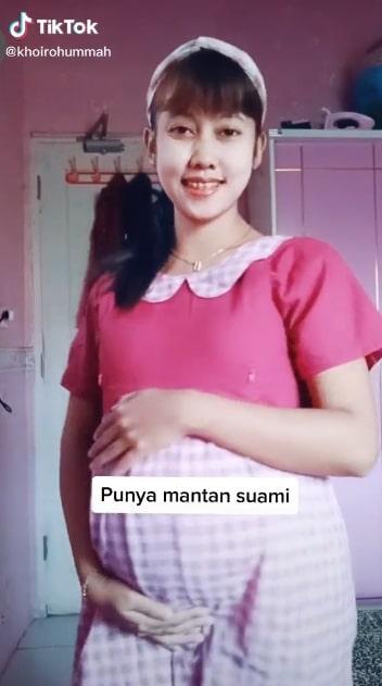 Duh, Suami Jangan Pelit ke Isteri Dong, dia Milik Bapaknya yang Telah Kamu Ambil