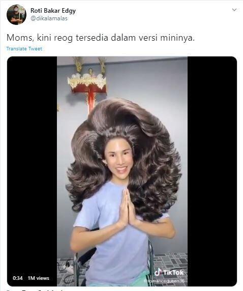 Rambut Wanita Ini Modelnya Ala Reog Ponorogo, Kamu Mau Coba?