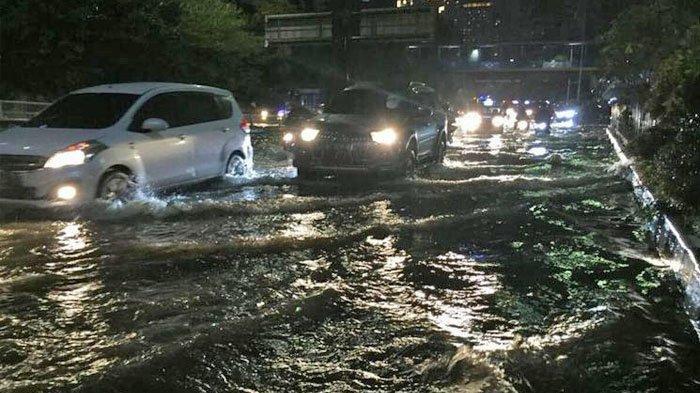 Banjir Mulai Melanda Jakarta, Bakal Memperparah Penyebaran Corona?