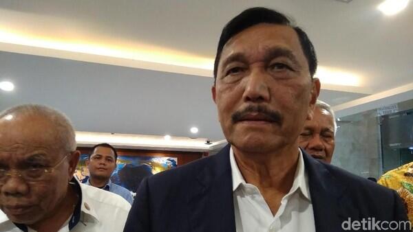 Dicurhati soal Obat, Luhut: Saya Sudah Marahi Semua Orang Menkes