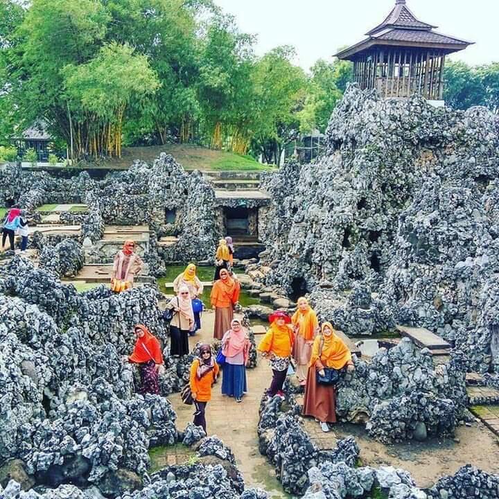 &#91;COC Cirebon&#93; Dari Tempat Wisata Hingga Penjelajahan Gaib. Cirebon Gate Of Secret
