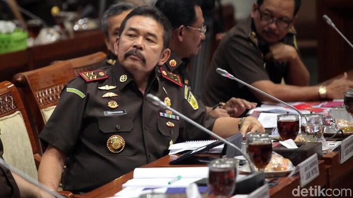 Jaksa Agung di Dakwaan Pinangki : Perang Mafia di Kejagung