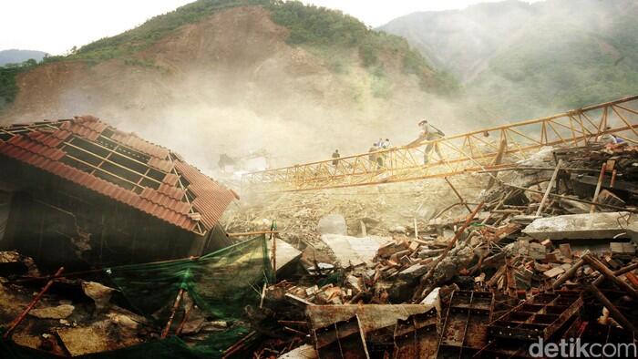 Gempa-Tsunami Sejak Dulu Terjadi di Selatan Jawa, Ini Catatan BMKG