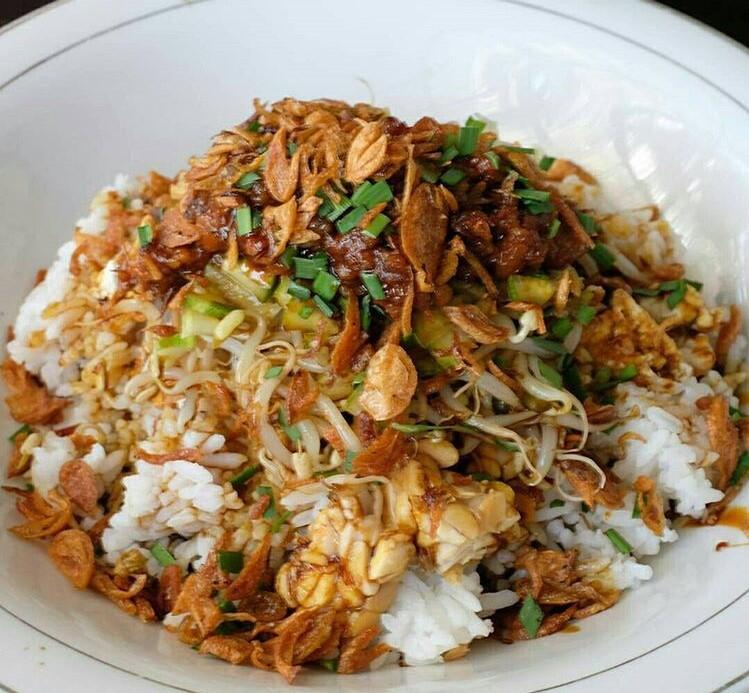 &#91;COC Reg. Cirebon&#93; Nasi Lengko, Makanan Khas Cirebon yang Patut Untuk Dicoba
