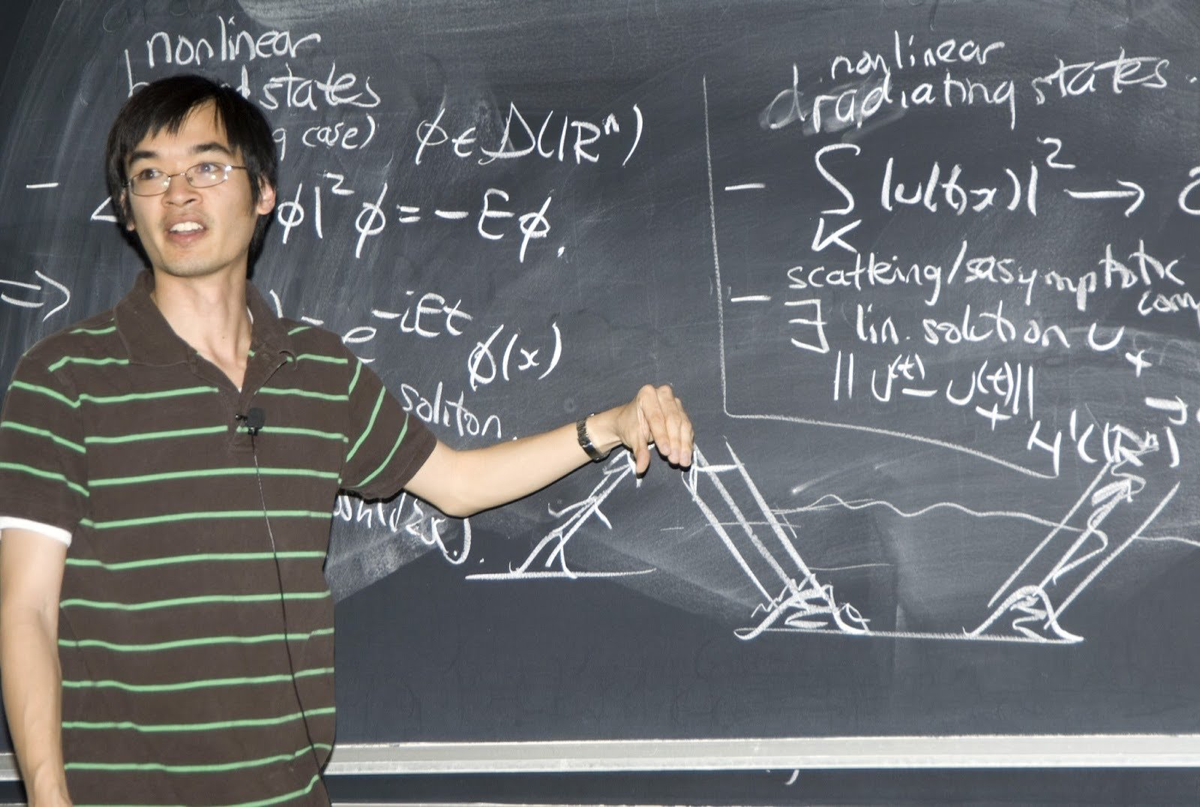 BUKAN EINSTEIN ATAU HAWKING, INILAH 5 ORANG YANG MEMPUNYAI IQ TERTINGGI DI DUNIA