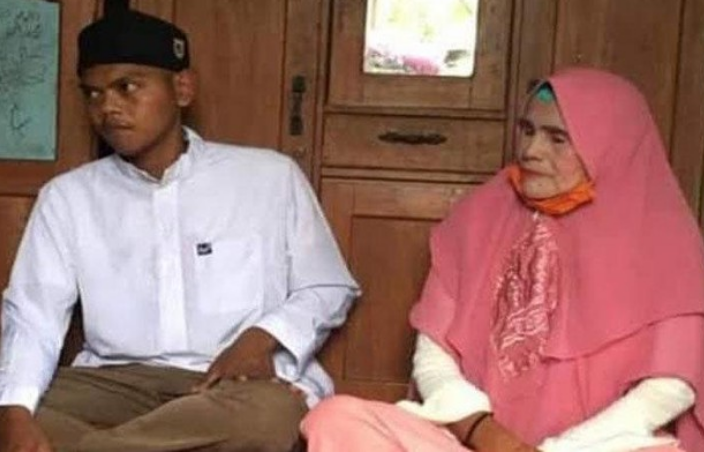 Pemuda Lajang di Kalteng Nikahi Nenek 62 Tahun Si 'Luna Maya'