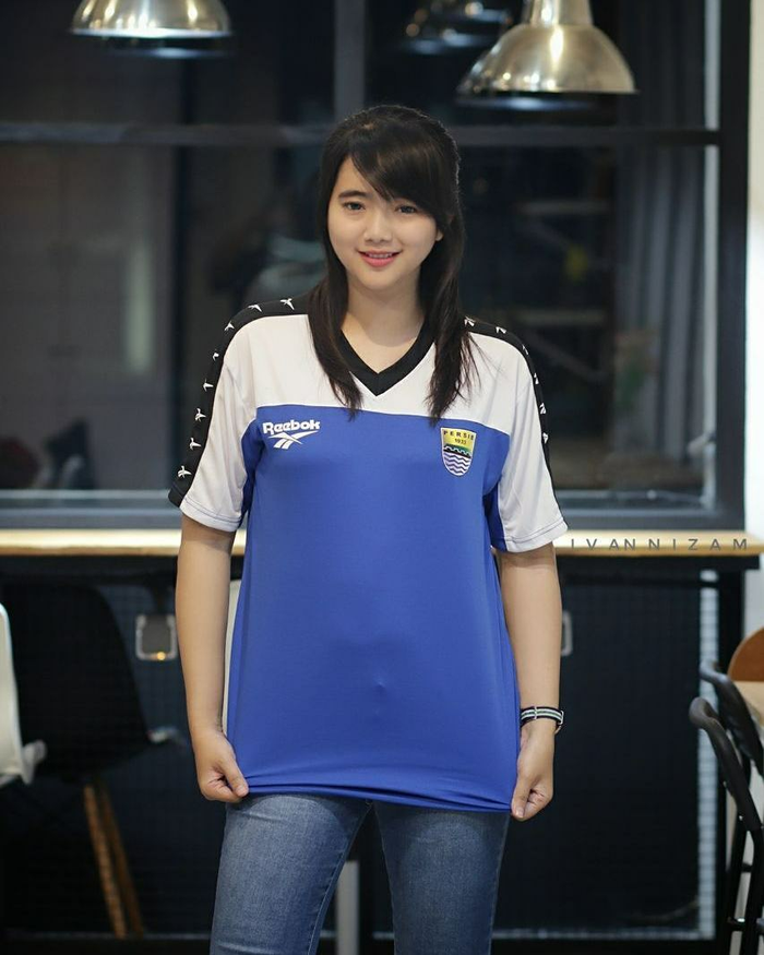 Yuk Flashback Jersey Kandang Persib Periode 2000-2004!
