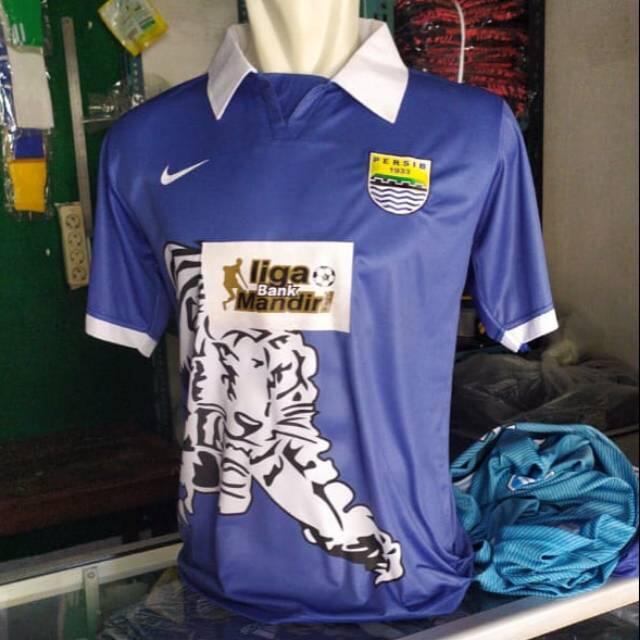 Yuk Flashback Jersey Kandang Persib Periode 2000-2004!