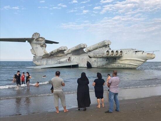 Foto Penampakan 'MONSTER LAUT' Alias MD-160 Milik Soviet Yang Kini Terdampar 