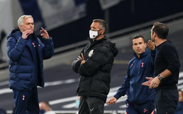 Apa Sih yang Diomongin Mourinho ke Lampard saat Cekcok?