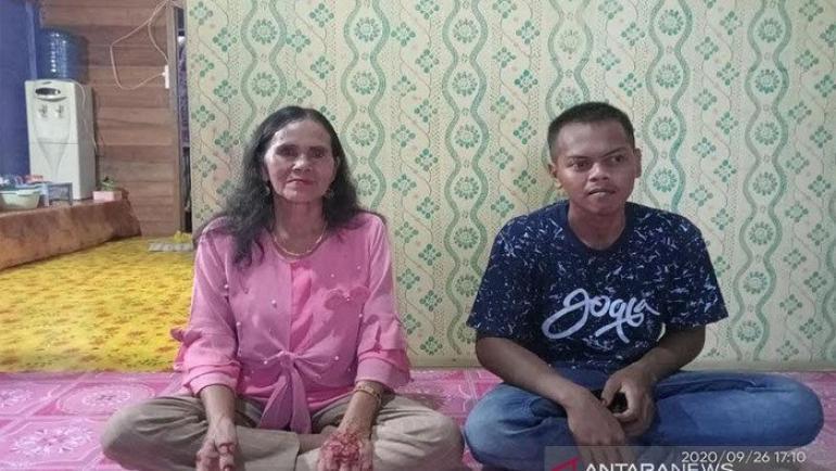 Pemuda 26 Tahun Menikahi Nenek 62 Tahun Di Kalimantan Tengah