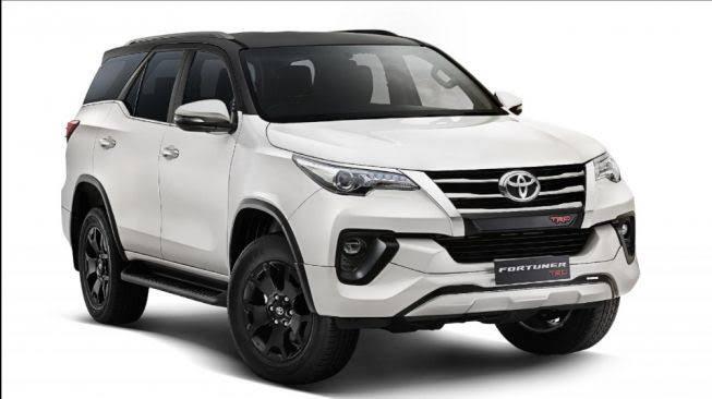 Harga mobil Fortuner baru bakalan turun hingga 200 jutaan, jika terealisasi