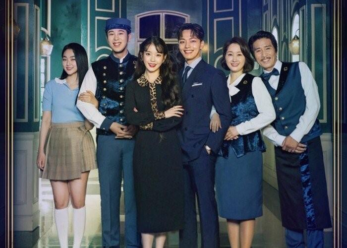 5 Outfit Klasik Harga Selangit ala IU di Drakor Hotel del Luna