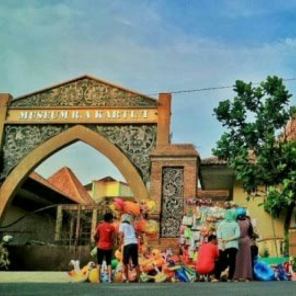 &#91;Coc Regional, Semarang&#93;Nyonya Meneer, Sebuah Emansipasi Wanita Seperti R.A Kartini! 