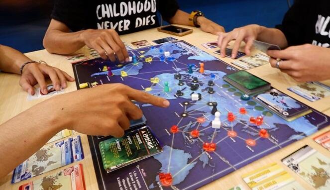 &#91;COC BOARDGAME&#93; Pandemic! Game Pembasmi Virus! Apakah Corona Bisa Dibasmi?